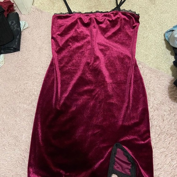 Dress - Picture 1 of 1